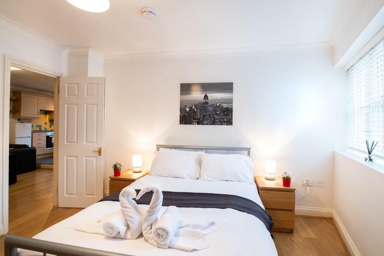 Spacious 2Br Flat In Stansted Lejlighed Stansted Mountfitchet Eksteriør billede