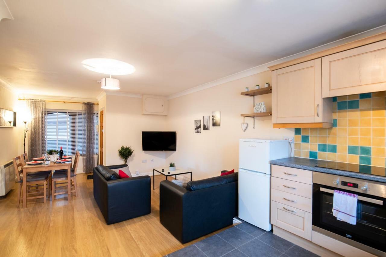Spacious 2Br Flat In Stansted Lejlighed Stansted Mountfitchet Eksteriør billede