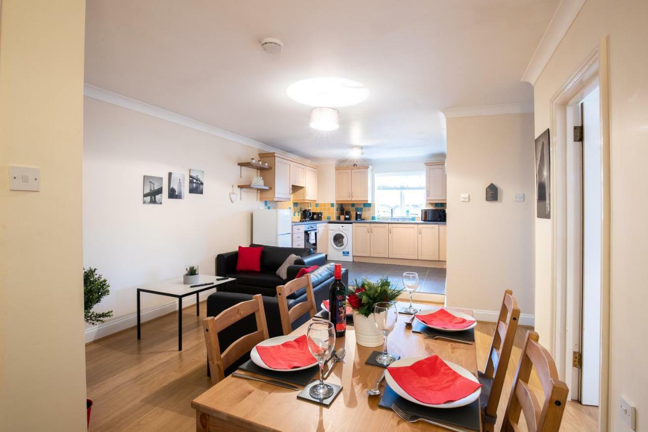 Spacious 2Br Flat In Stansted Lejlighed Stansted Mountfitchet Eksteriør billede